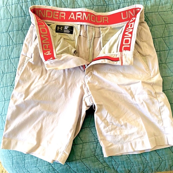 Under Armour khaki shorts. Size 32. - Picture 1 of 5